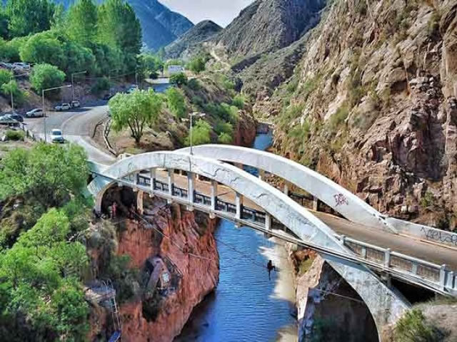 Puente Blanco Cacheuta Lujan de Cuyo Mendoza Argentina