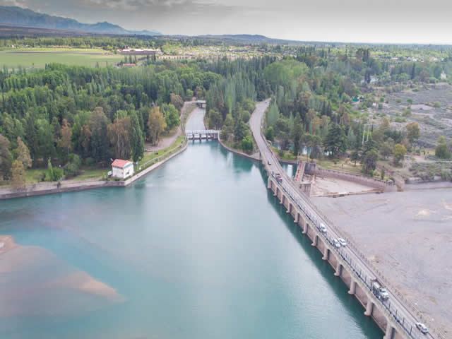 Dique Cipoletti Lujan de Cuyo Mendoza Argentina